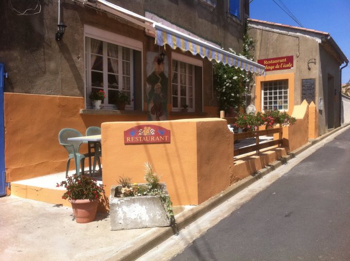 903069_560569223976454_1104292824_o